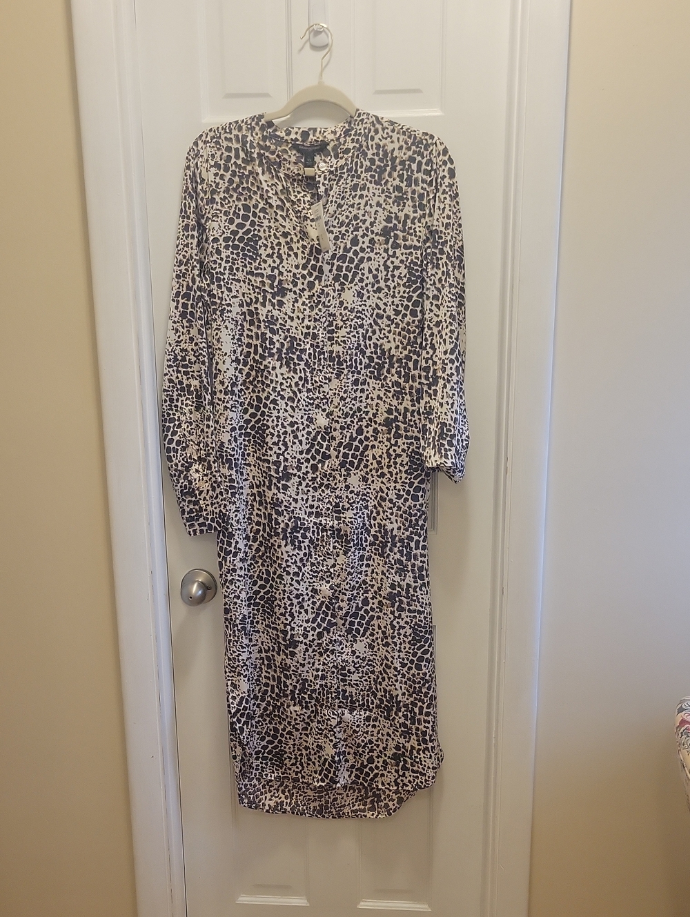NWT Banana Republic Black & Cream Animal-Print Long Sleeve Midi Dress
